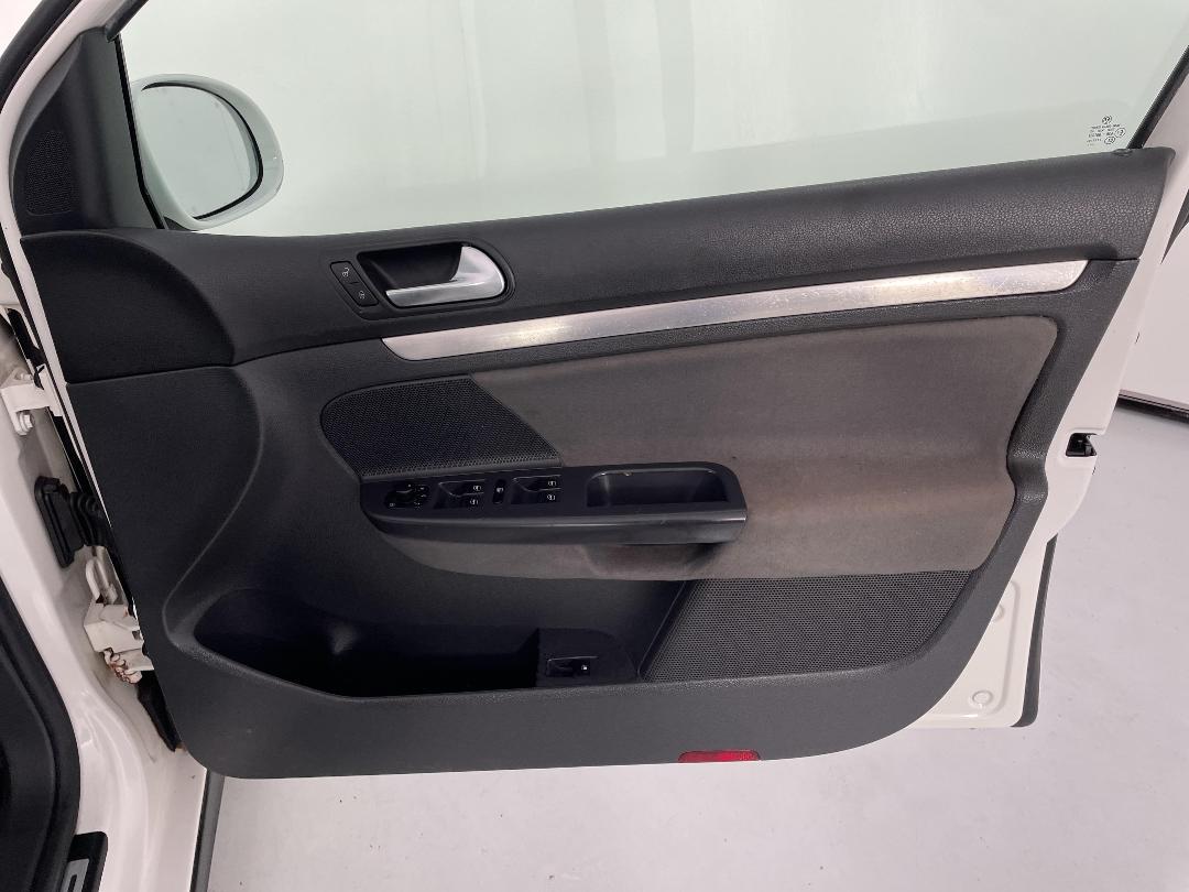 Photo '15' of Volkswagen Golf Photo '15' of Volkswagen Golf