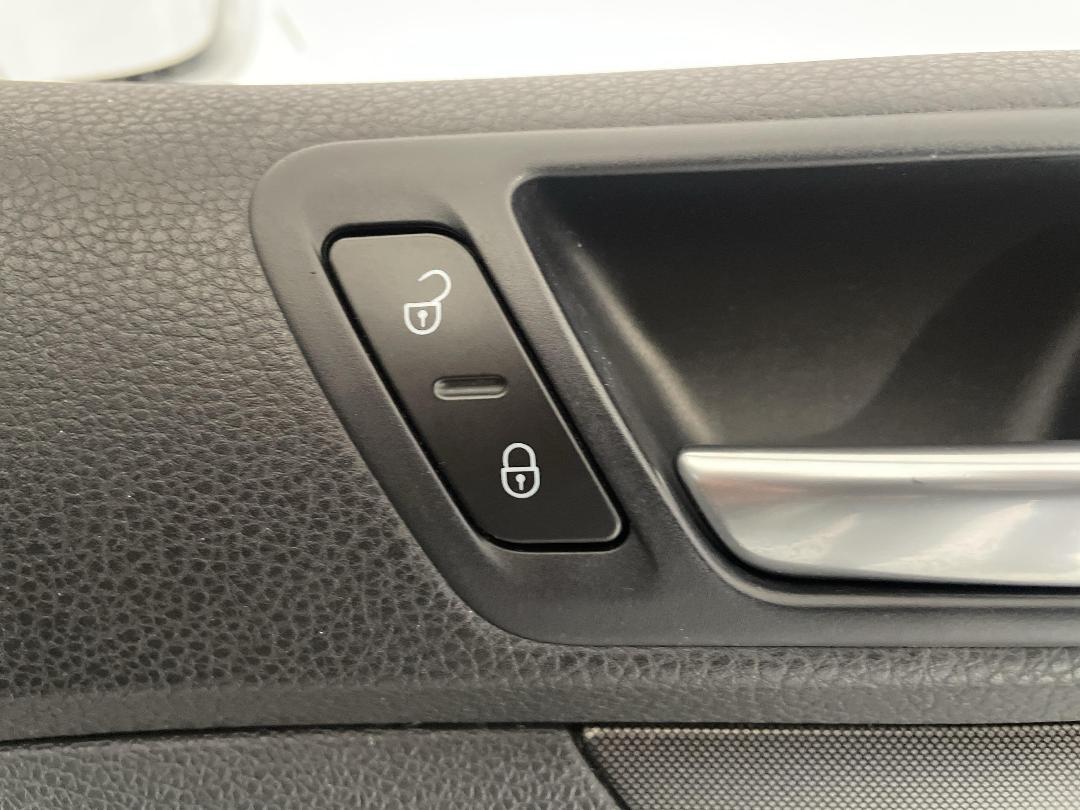 Photo '22' of Volkswagen Golf Photo '22' of Volkswagen Golf