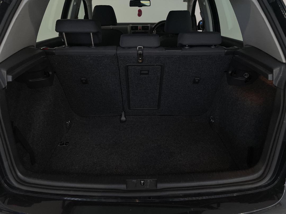 Photo '14' of Volkswagen Golf Photo '14' of Volkswagen Golf