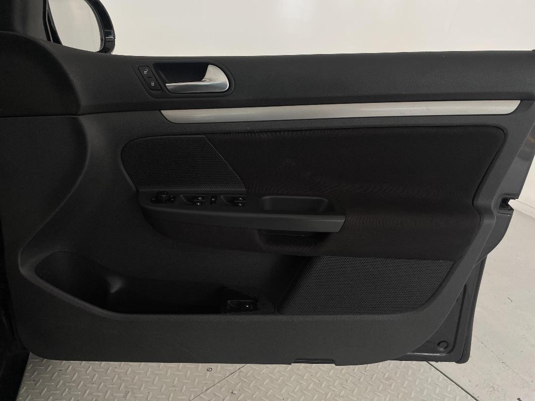 Photo '15' of Volkswagen Golf Photo '15' of Volkswagen Golf