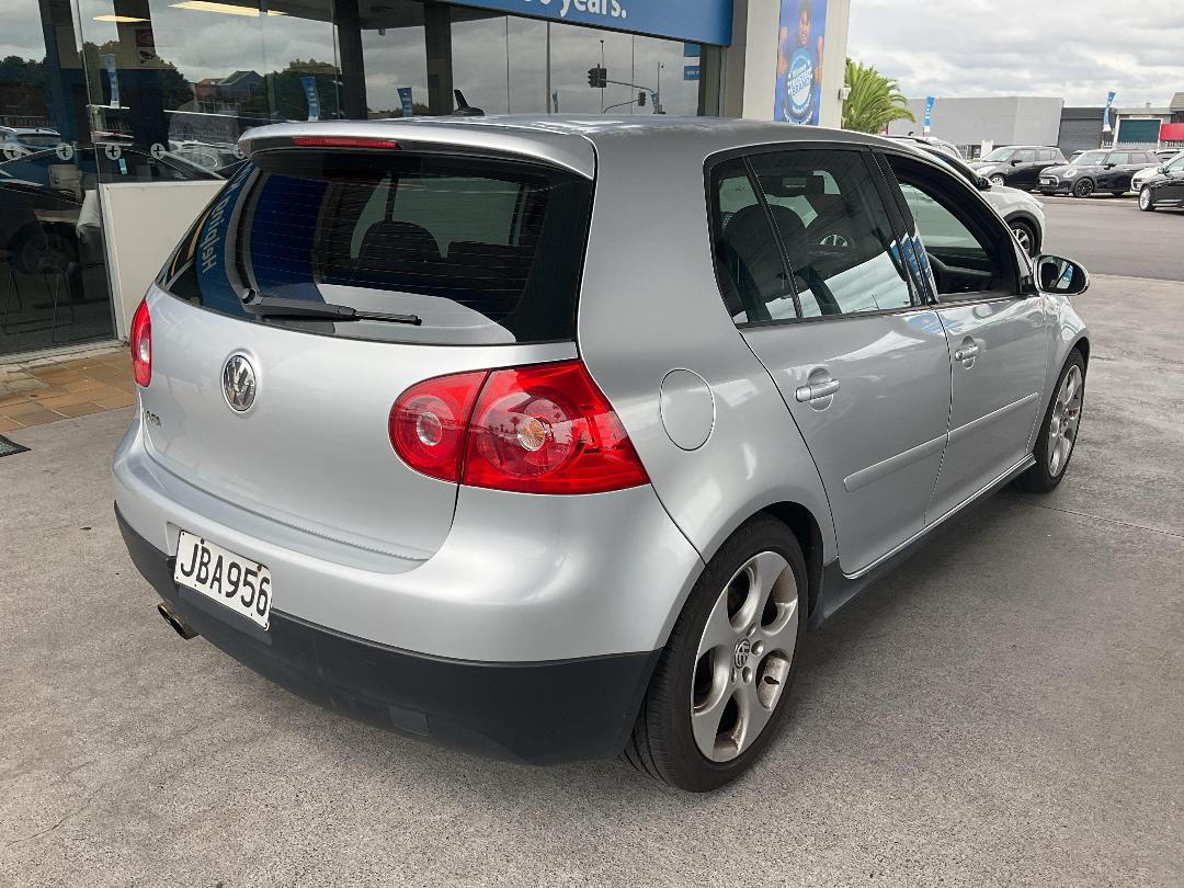 Photo '7' of Volkswagen Golf