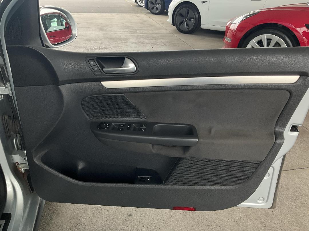 Photo '13' of Volkswagen Golf