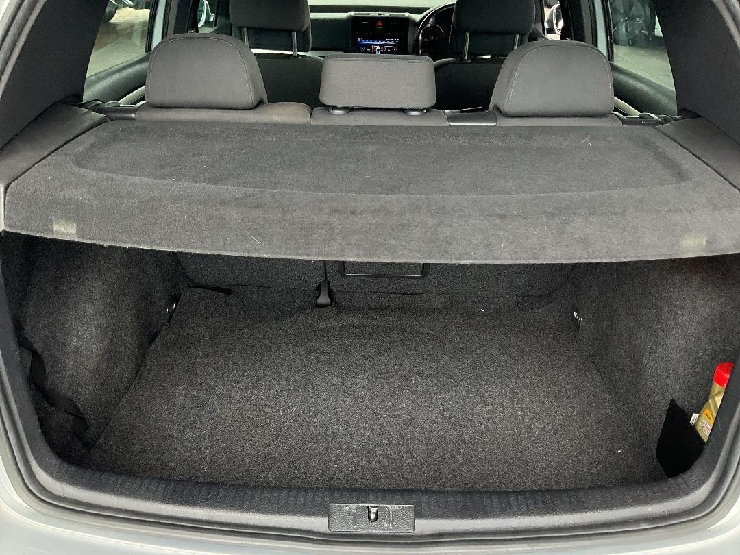 Photo '12' of Volkswagen Golf