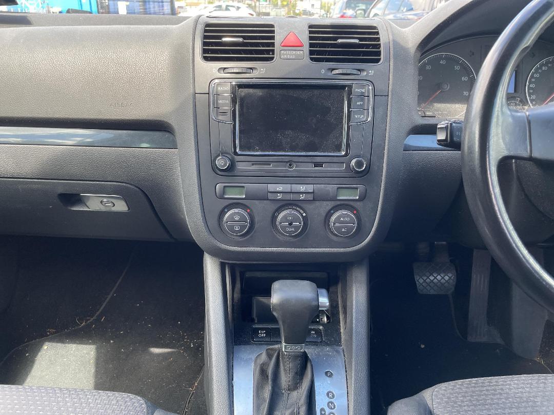 Photo '16' of Volkswagen Golf Photo '16' of Volkswagen Golf