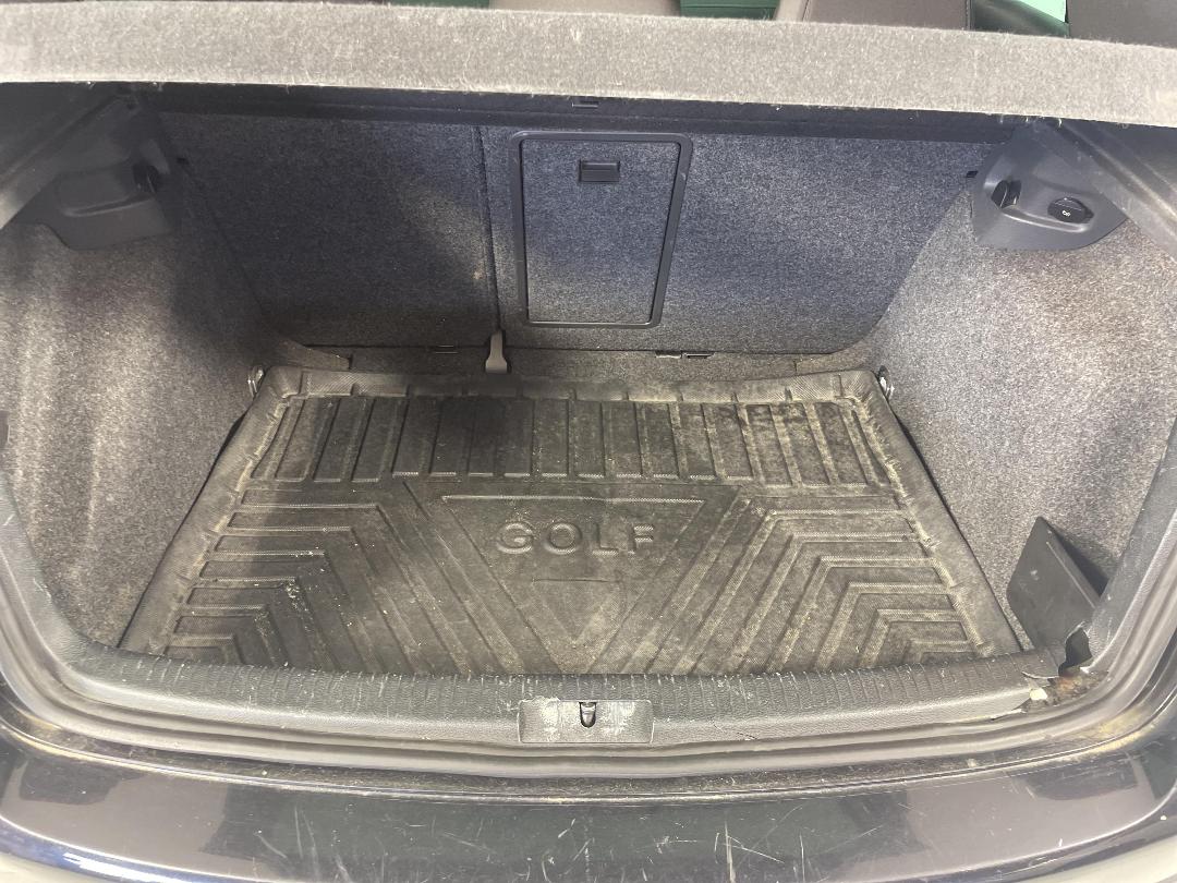 Photo '14' of Volkswagen Golf