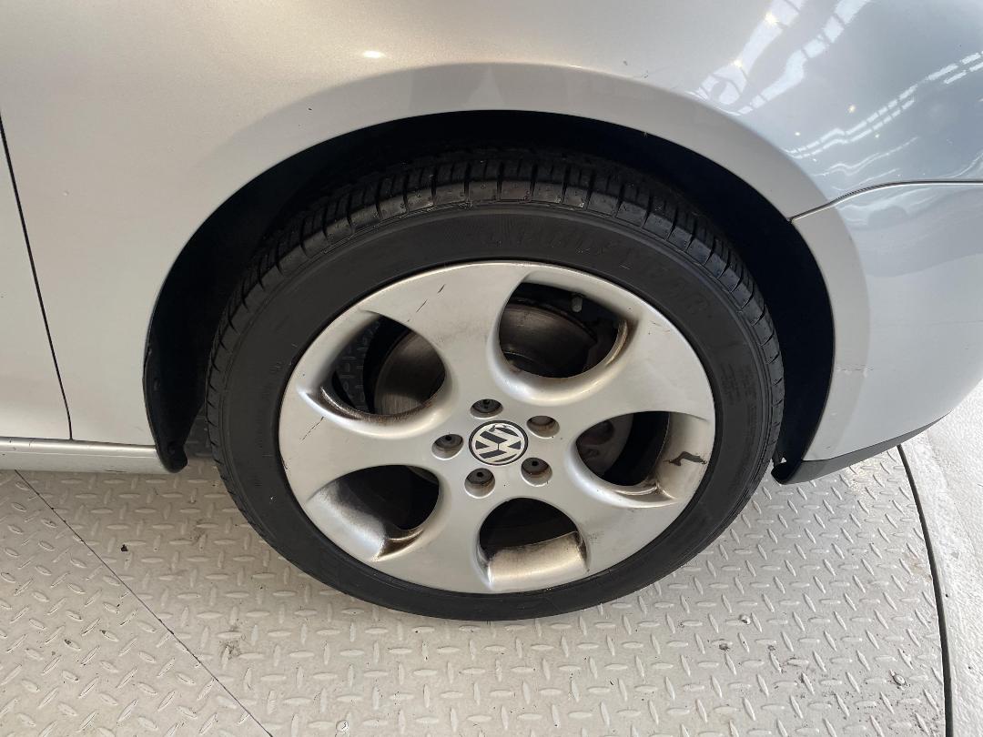 Photo '9' of Volkswagen Golf