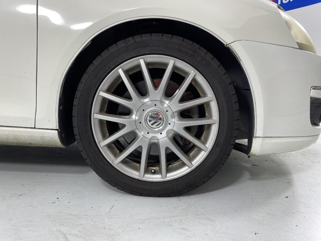 Photo '9' of Volkswagen Golf