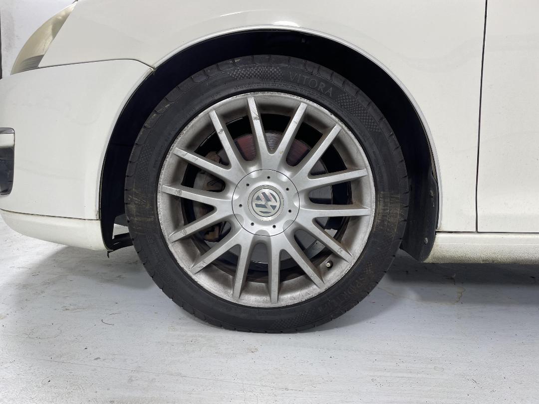 Photo '10' of Volkswagen Golf