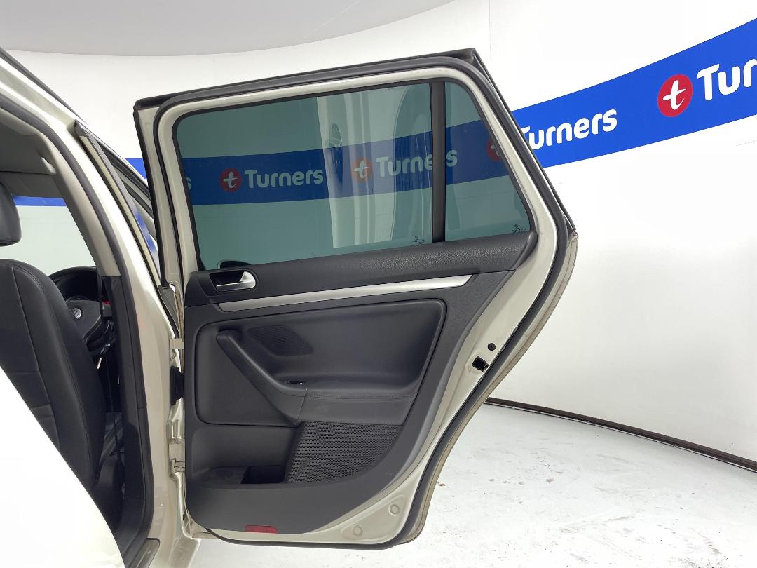 Photo '19' of Volkswagen Golf