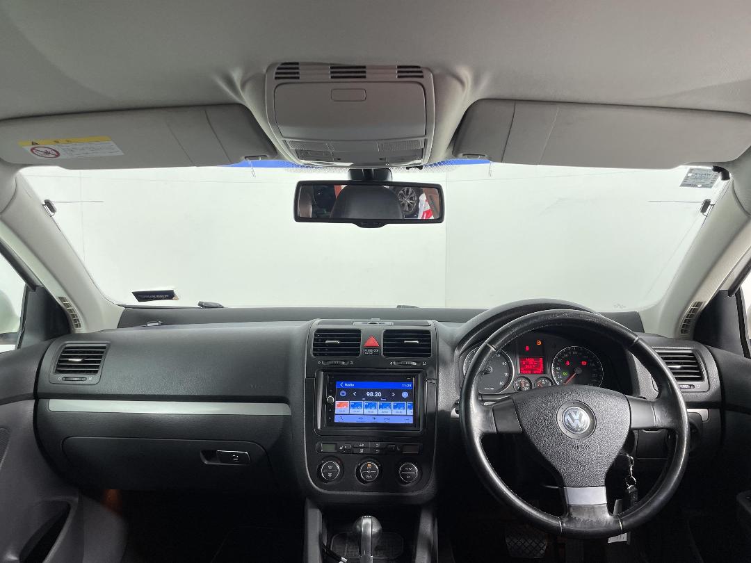 Photo '17' of Volkswagen Golf