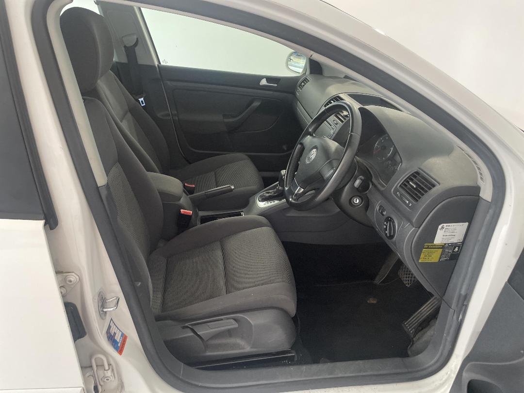 Photo '16' of Volkswagen Golf Photo '16' of Volkswagen Golf