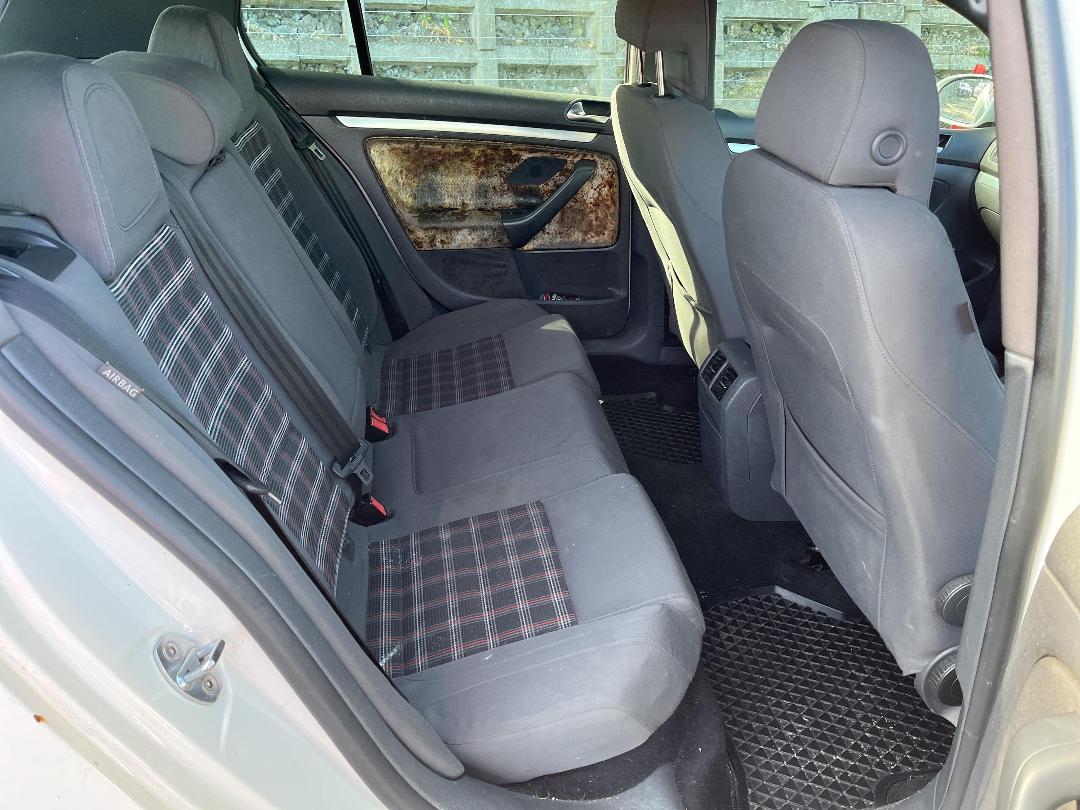 Photo '12' of Volkswagen Golf GTI