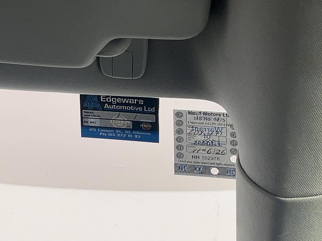 Photo '24' of Volkswagen Golf