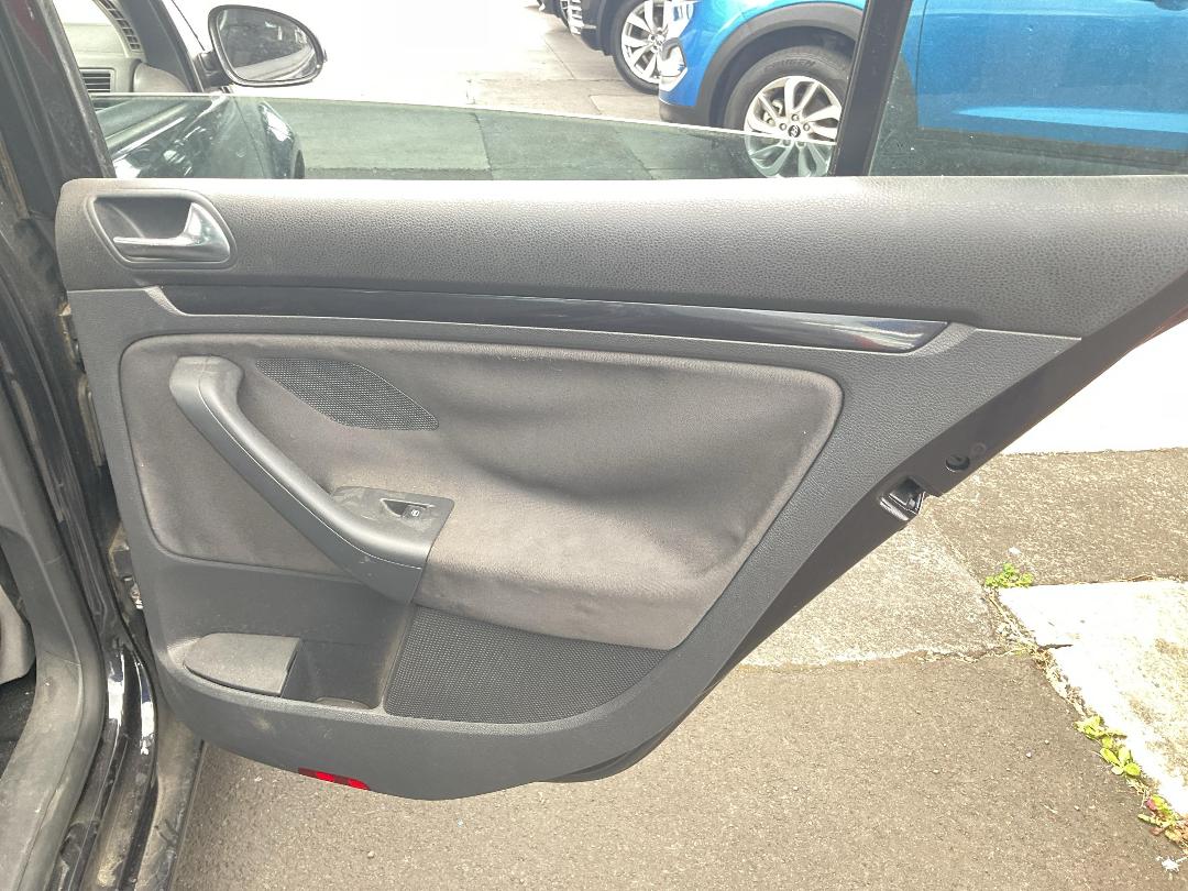 Photo '17' of Volkswagen Golf