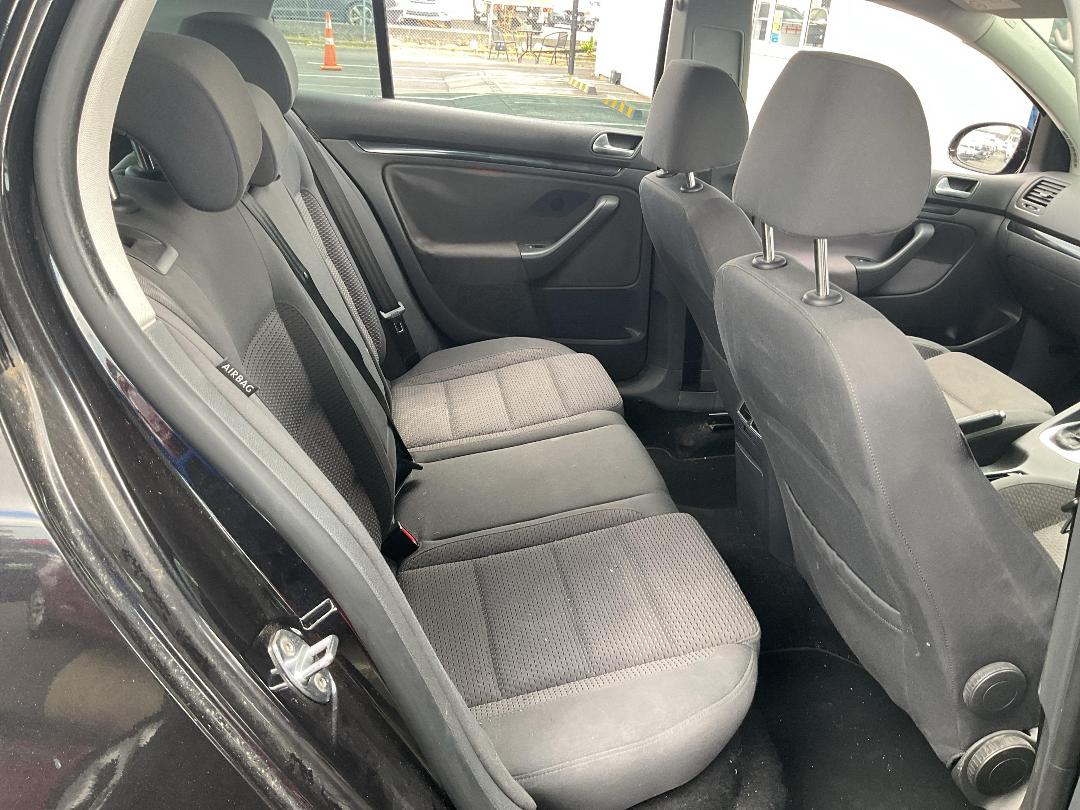 Photo '18' of Volkswagen Golf