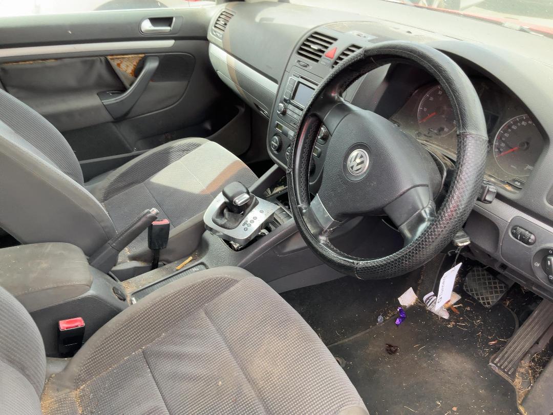 Photo '16' of Volkswagen Golf TSI Photo '16' of Volkswagen Golf TSI