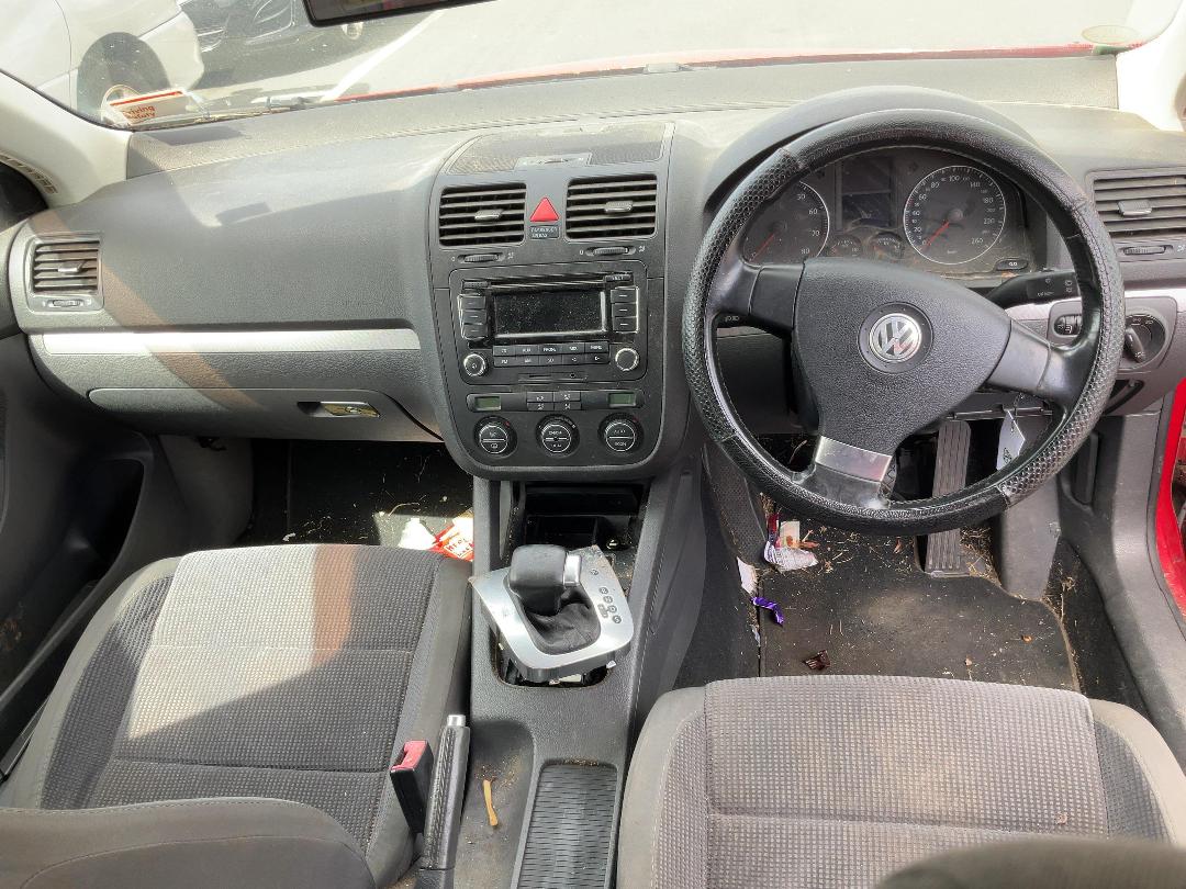 Photo '17' of Volkswagen Golf TSI Photo '17' of Volkswagen Golf TSI