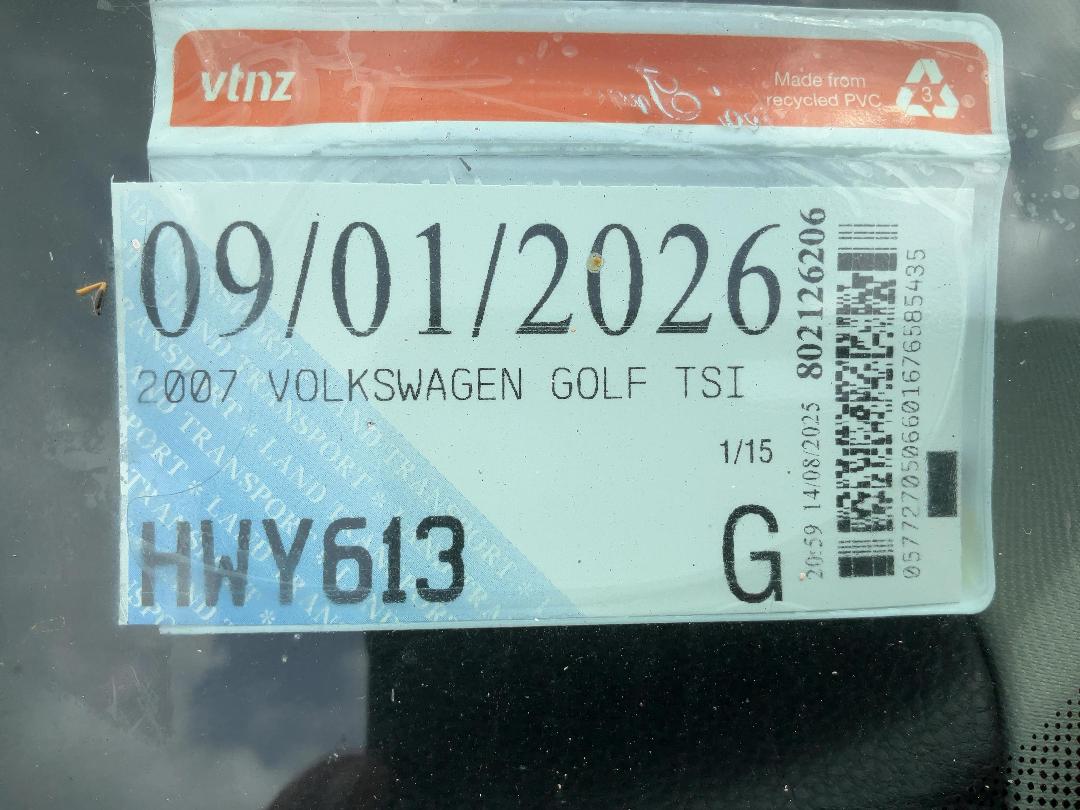 Photo '23' of Volkswagen Golf TSI Photo '23' of Volkswagen Golf TSI