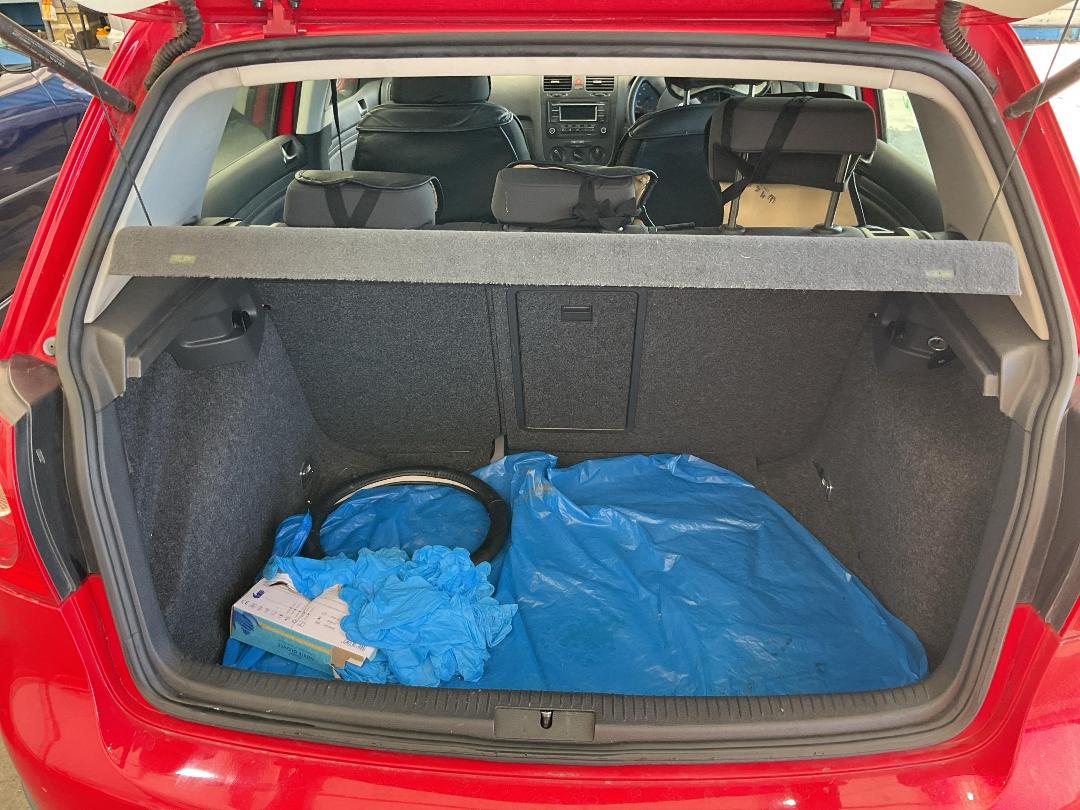 Photo '17' of Volkswagen Golf FSI