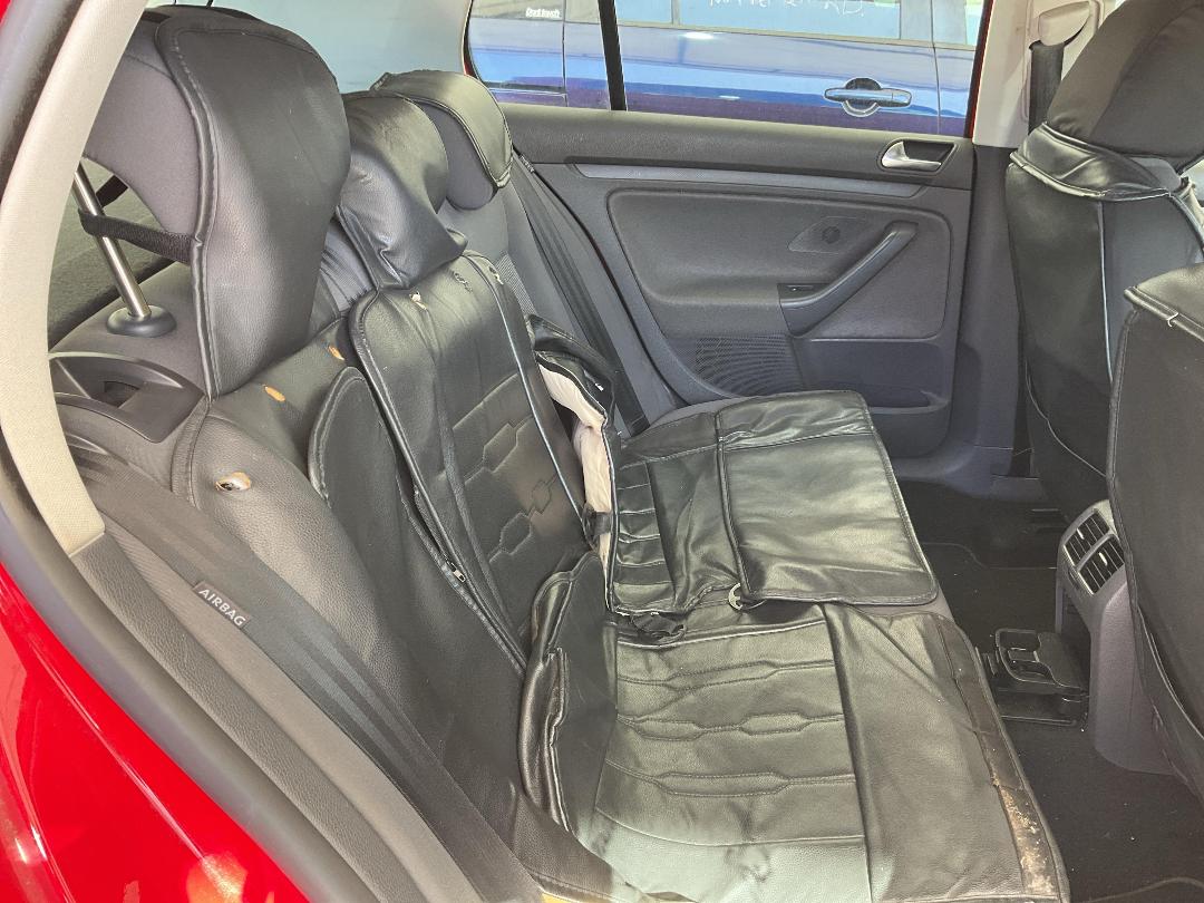 Photo '18' of Volkswagen Golf FSI