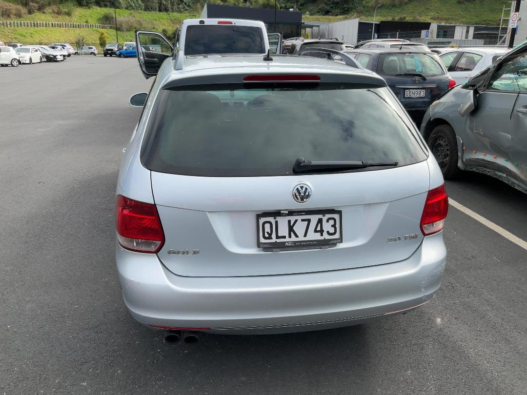 Photo '6' of Volkswagen Golf