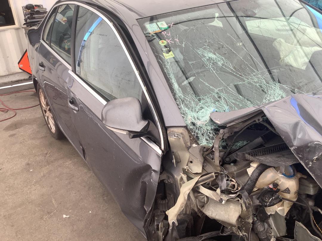 Photo '8' of Volkswagen Jetta 2.0T Photo '8' of Volkswagen Jetta 2.0T