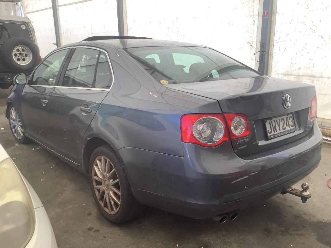 Photo '10' of Volkswagen Jetta 2.0T Photo '10' of Volkswagen Jetta 2.0T