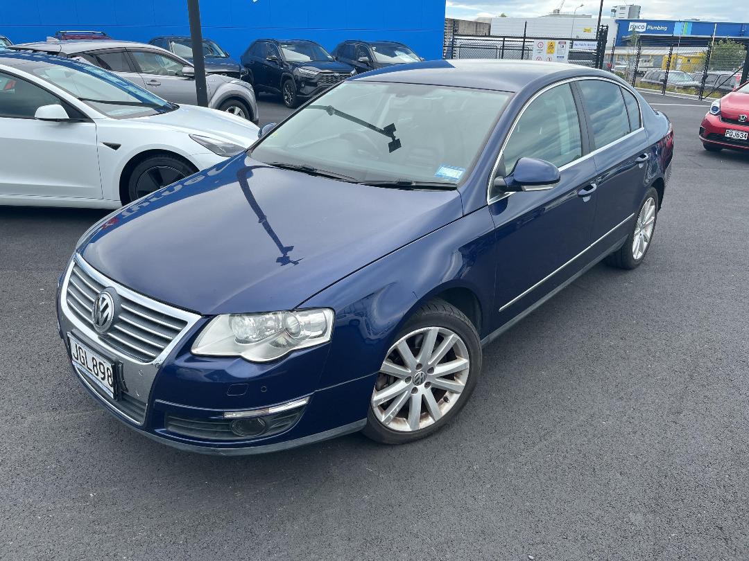 Photo '2' of Volkswagen Passat Photo '2' of Volkswagen Passat