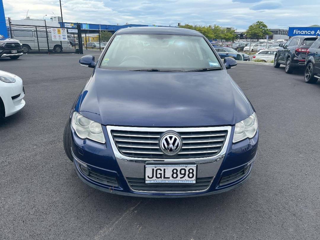 Photo '3' of Volkswagen Passat Photo '3' of Volkswagen Passat