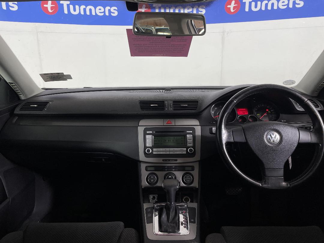 Photo '15' of Volkswagen Passat Photo '15' of Volkswagen Passat