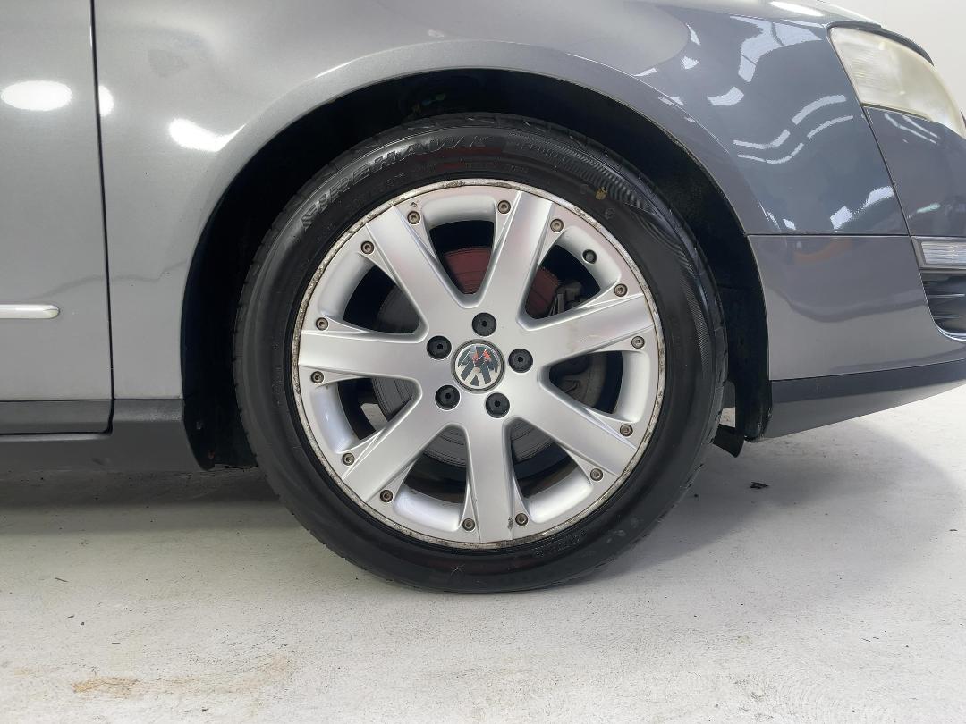 Photo '9' of Volkswagen Passat Photo '9' of Volkswagen Passat