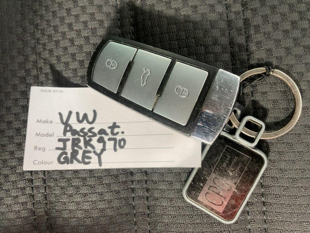 Photo '22' of Volkswagen Passat Photo '22' of Volkswagen Passat