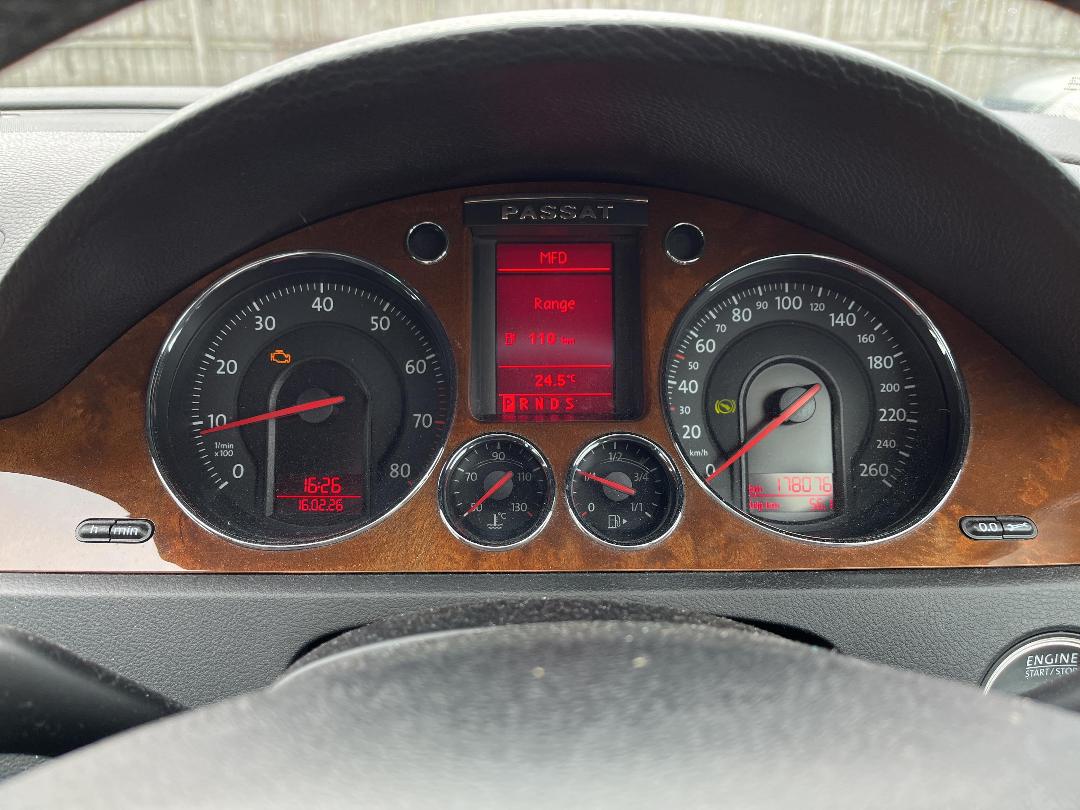 Photo '12' of Volkswagen Passat Photo '12' of Volkswagen Passat