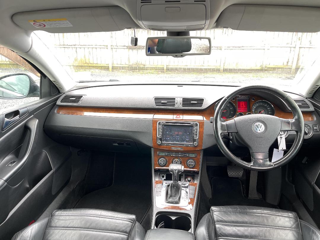 Photo '15' of Volkswagen Passat Photo '15' of Volkswagen Passat