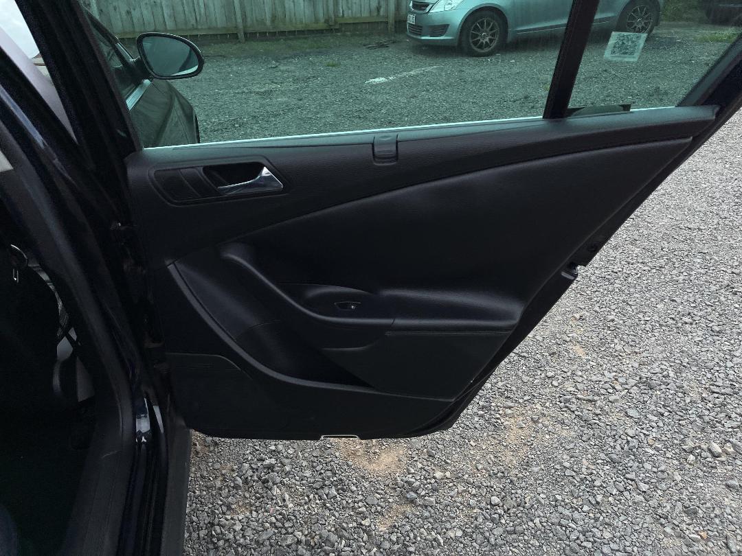 Photo '13' of Volkswagen Passat Photo '13' of Volkswagen Passat