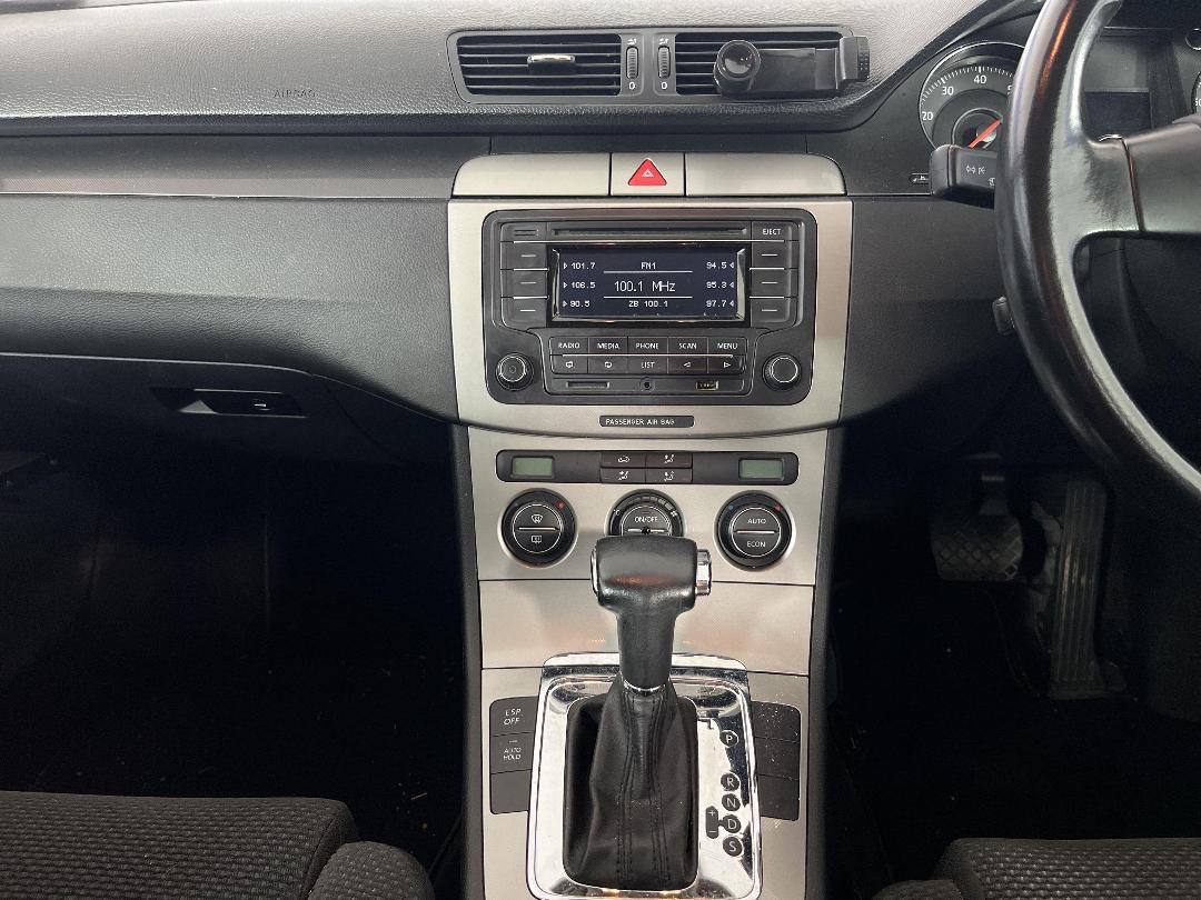 Photo '18' of Volkswagen Passat