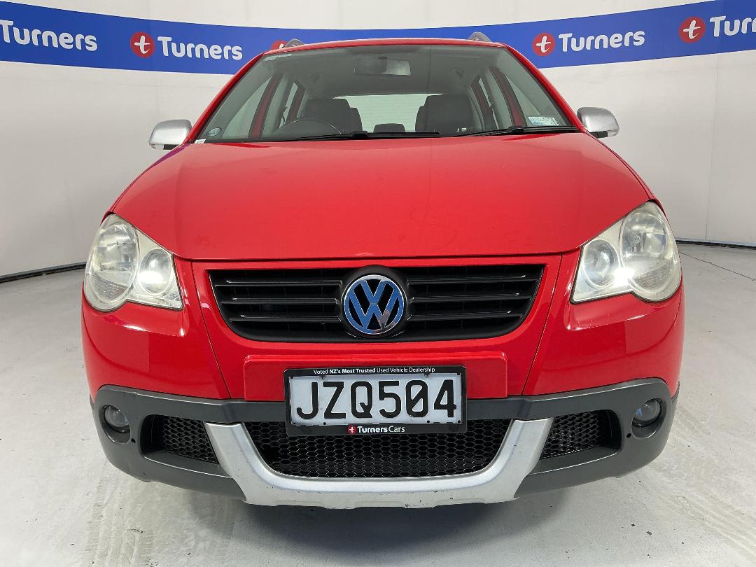 Photo '2' of Volkswagen Polo Photo '2' of Volkswagen Polo