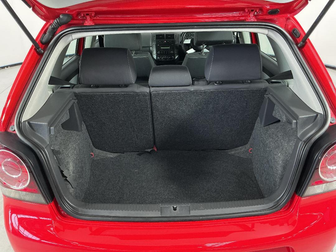 Photo '14' of Volkswagen Polo Photo '14' of Volkswagen Polo