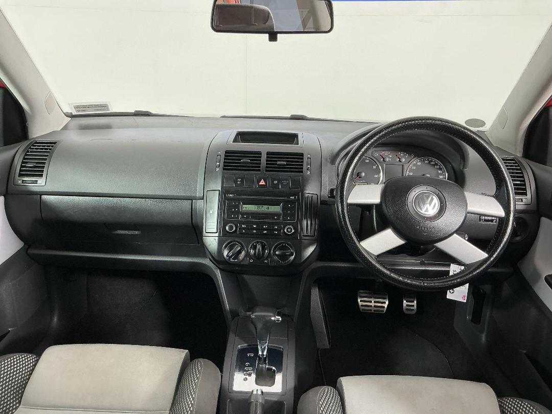 Photo '17' of Volkswagen Polo Photo '17' of Volkswagen Polo