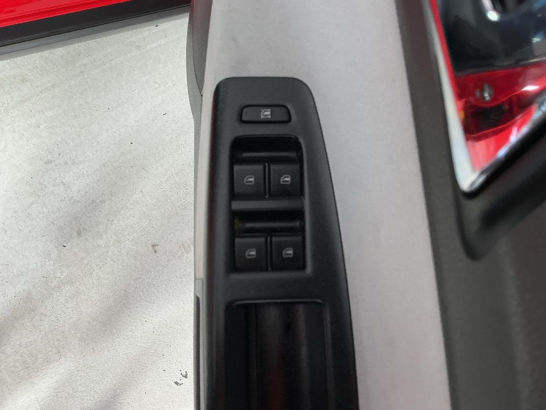 Photo '23' of Volkswagen Polo Photo '23' of Volkswagen Polo