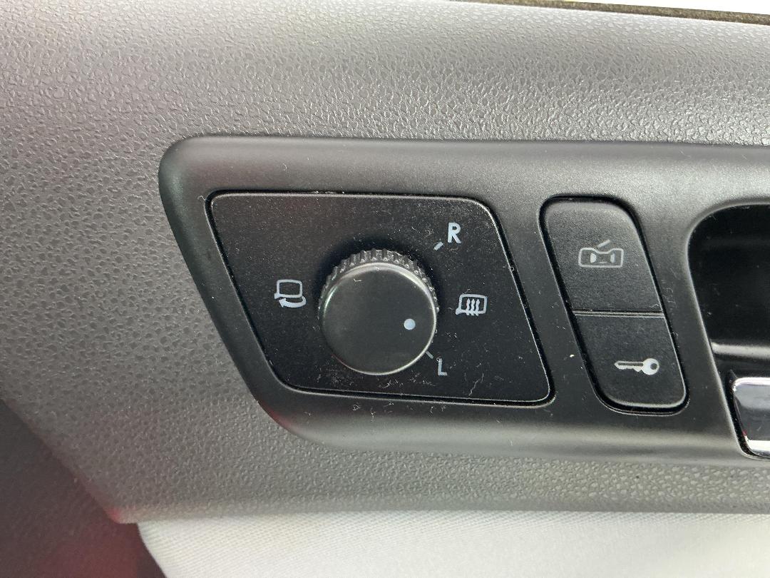 Photo '24' of Volkswagen Polo Photo '24' of Volkswagen Polo