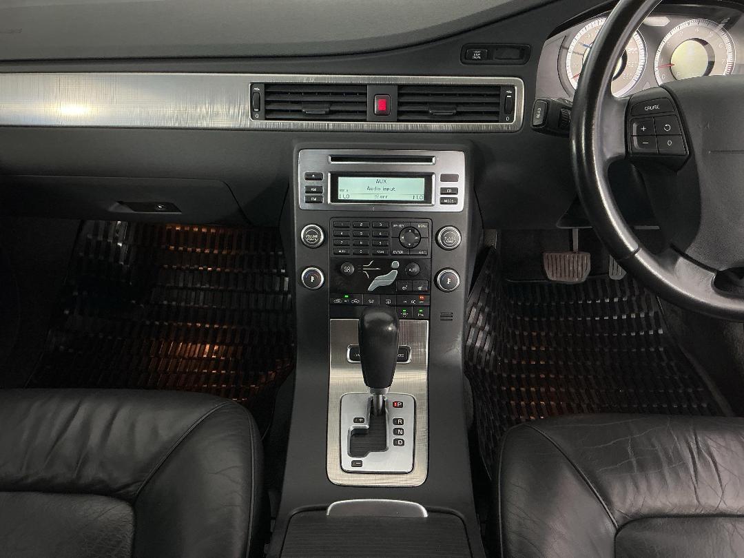 Photo '18' of Volvo V70 Photo '18' of Volvo V70