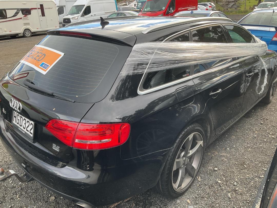 Photo '2' of Audi A4 3.2 Quattro Photo '2' of Audi A4 3.2 Quattro