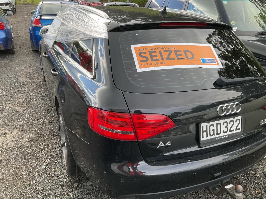 Photo '3' of Audi A4 3.2 Quattro Photo '3' of Audi A4 3.2 Quattro