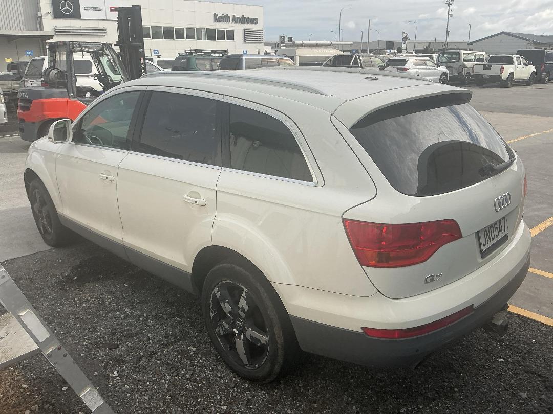 Photo '4' of Audi Q7