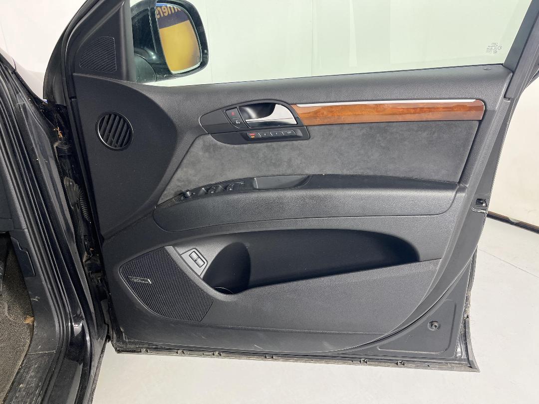 Photo '15' of Audi Q7 Photo '15' of Audi Q7