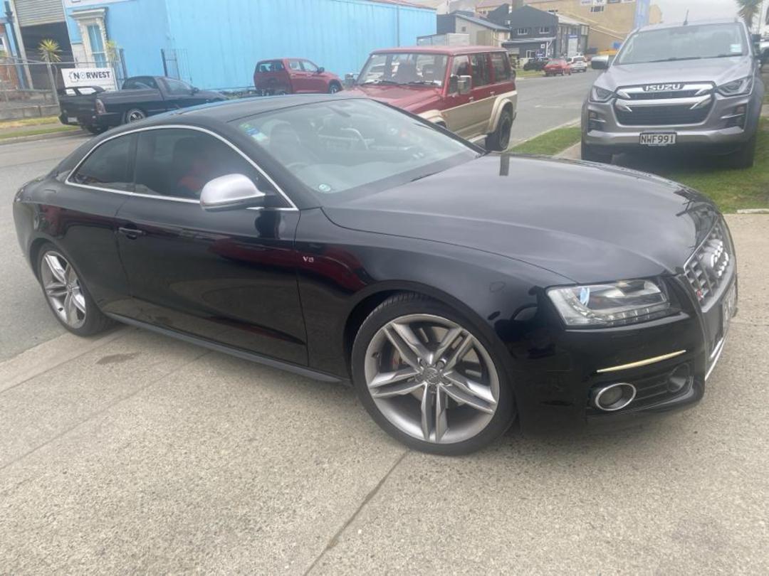 Photo '4' of Audi S5 Photo '4' of Audi S5
