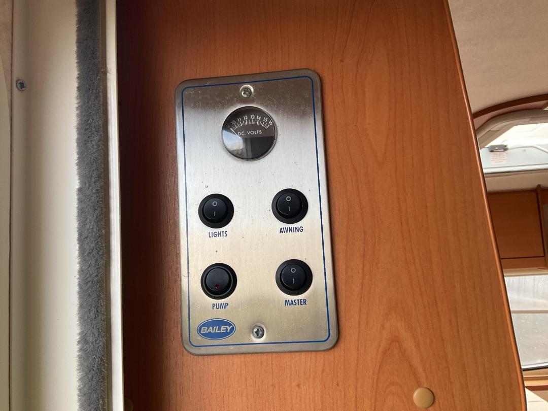 Photo '32' of BAILEY RANGER 460/2 Caravan - Single Photo '32' of BAILEY RANGER 460/2 Caravan - Single