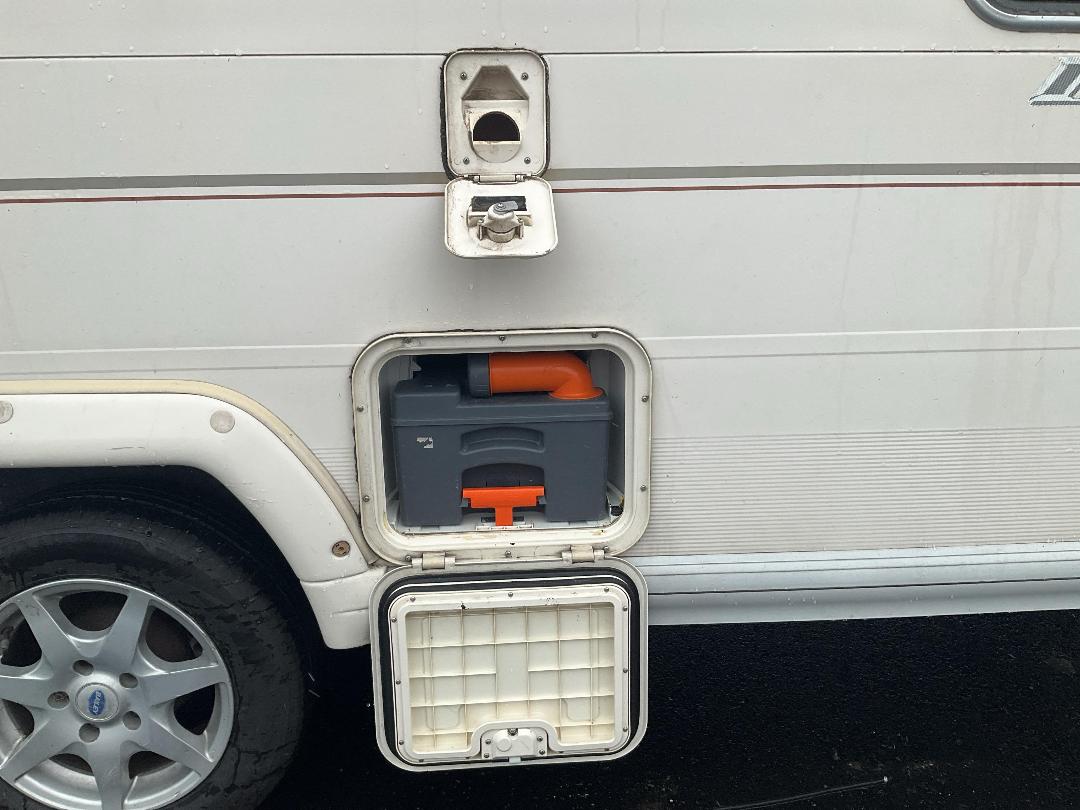 Photo '8' of Bailey Senator Caravan - Tandem Photo '8' of Bailey Senator Caravan - Tandem