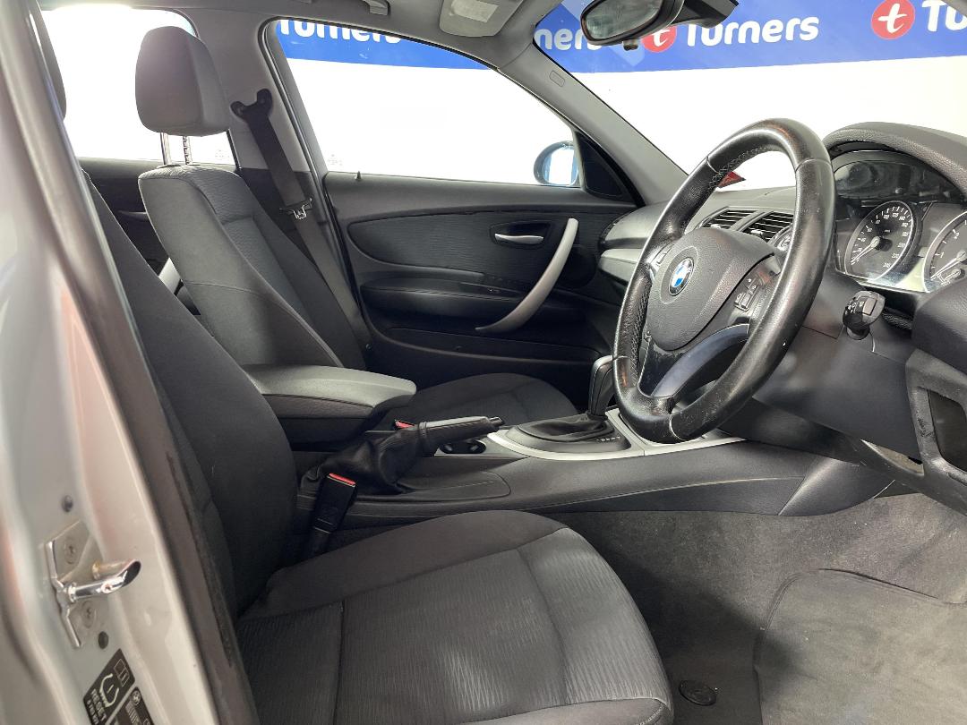 Photo '16' of BMW 120I Photo '16' of BMW 120I